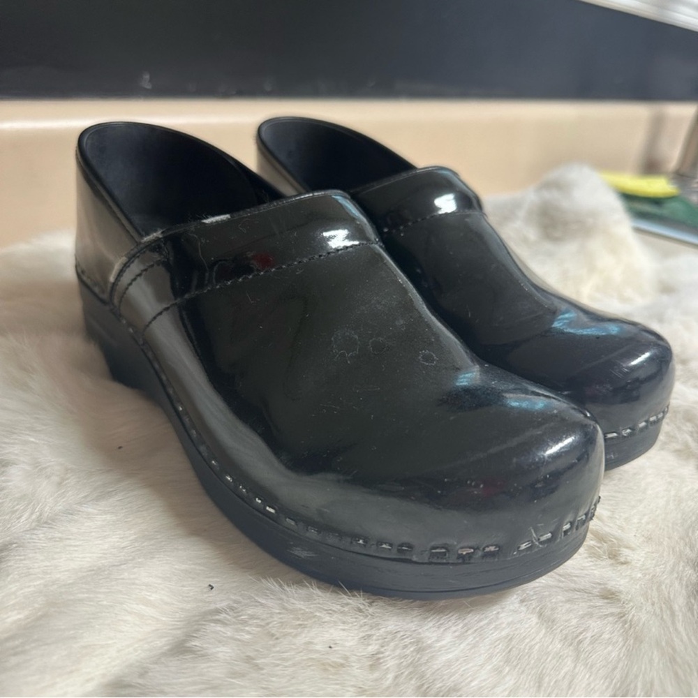 Dansko Proff Black Cabrio Leather Nursing Clog. No Slip